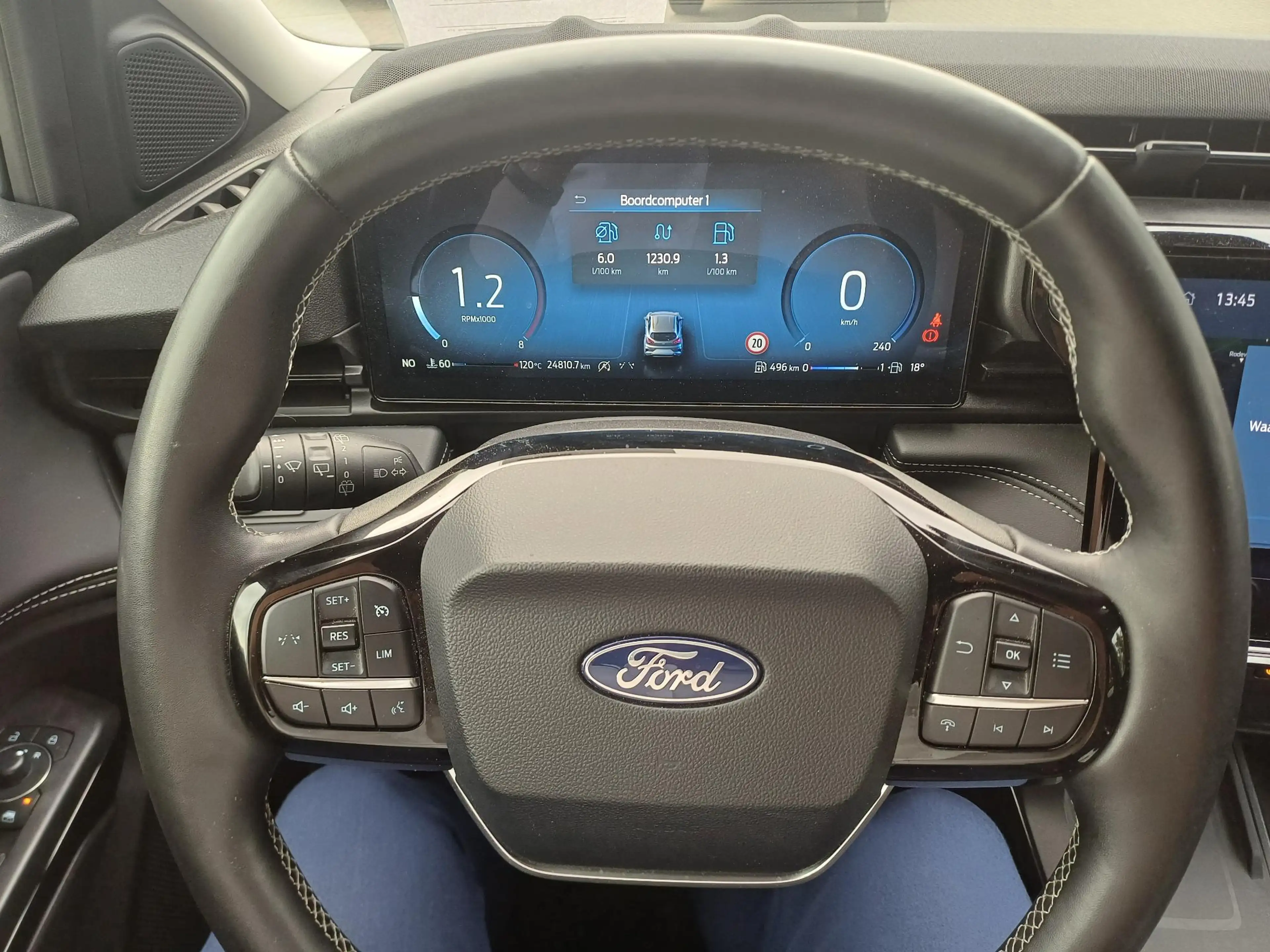 Ford Puma 1.0i Ecoboost mHEV 92kW Titanium — photo 9