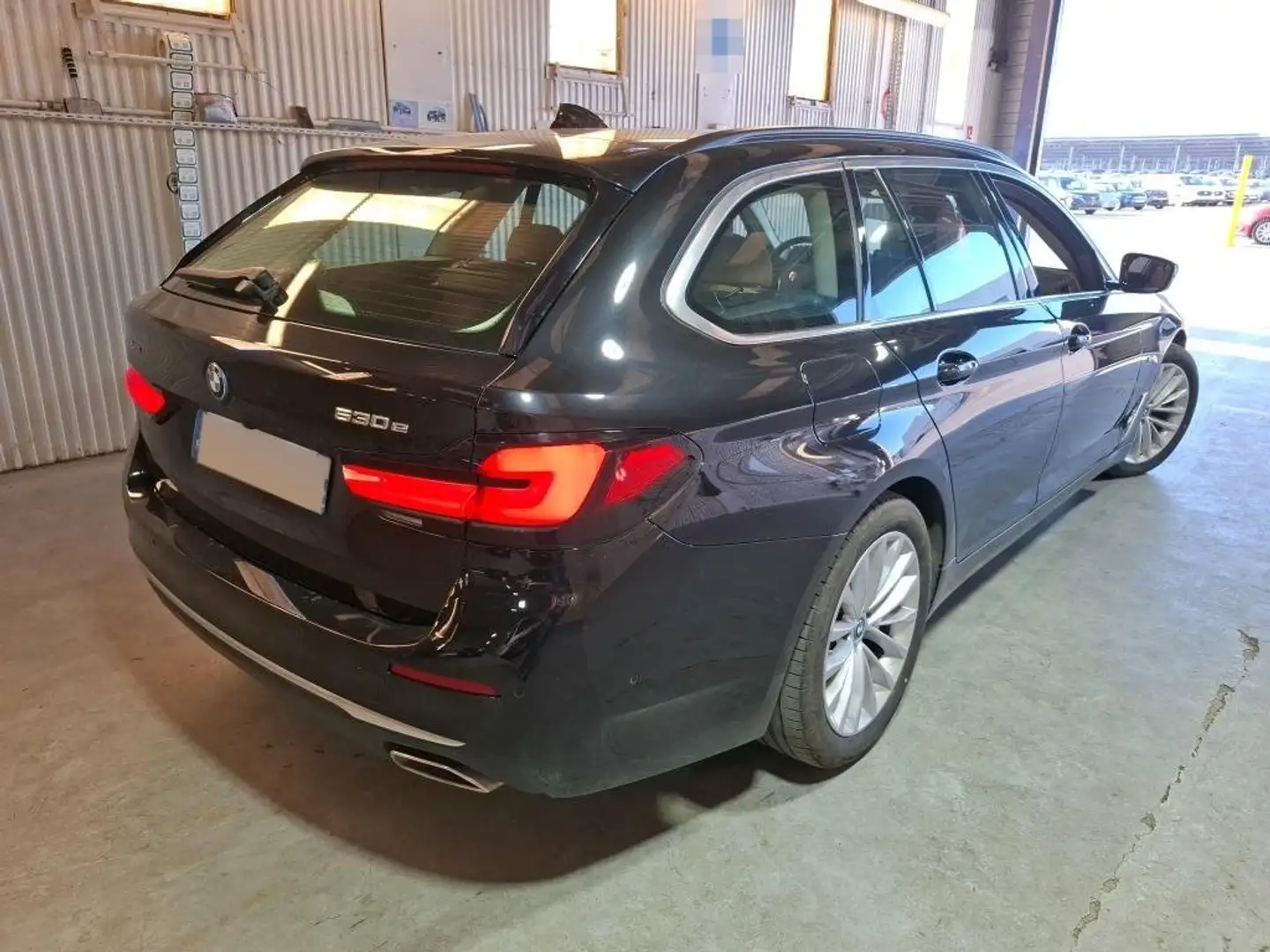 BMW 530 530e xDrive Touring - 2