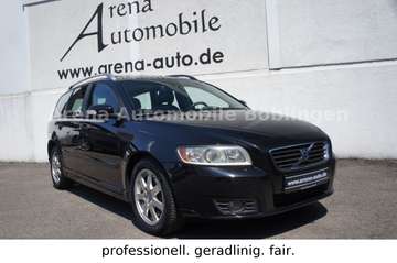 Kombi 2.0 D Momentum Automatik*LEDER*SHD*AHK