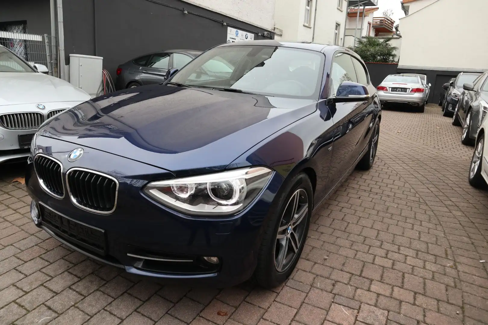 BMW 125 i Lim. Bi-Xenon Sitzheizung Scheckheft Sport Blau - 2