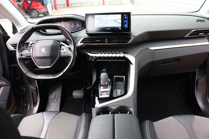 Peugeot 5008 1.2 PureTech Allure Pack Business O.a: PDC, Camera — photo 3