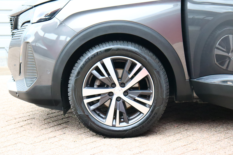 Peugeot 5008 1.2 PureTech Allure Pack Business O.a: PDC, Camera — photo 22