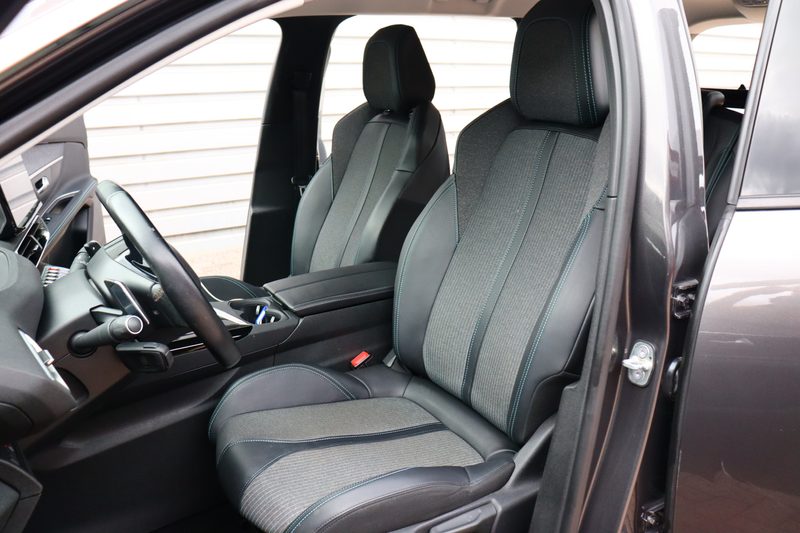 Peugeot 5008 1.2 PureTech Allure Pack Business O.a: PDC, Camera — photo 7