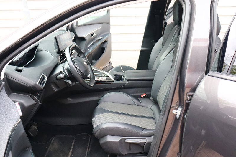 Peugeot 5008 1.2 PureTech Allure Pack Business O.a: PDC, Camera — photo 8