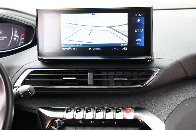 Peugeot 5008 1.2 PureTech Allure Pack Business O.a: PDC, Camera — photo 19