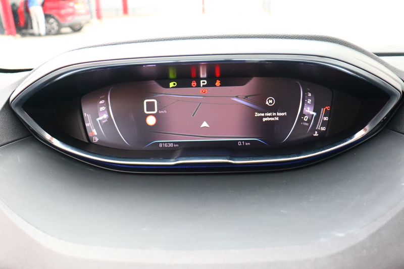 Peugeot 5008 1.2 PureTech Allure Pack Business O.a: PDC, Camera — photo 13