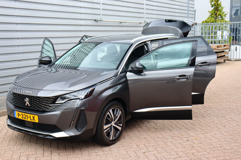 Peugeot 5008 1.2 PureTech Allure Pack Business O.a: PDC, Camera — photo 21