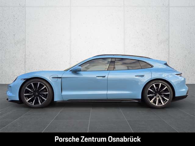 Porsche Taycan GTS Sport Turismo Pano Matrix Head-Up Surround Vie