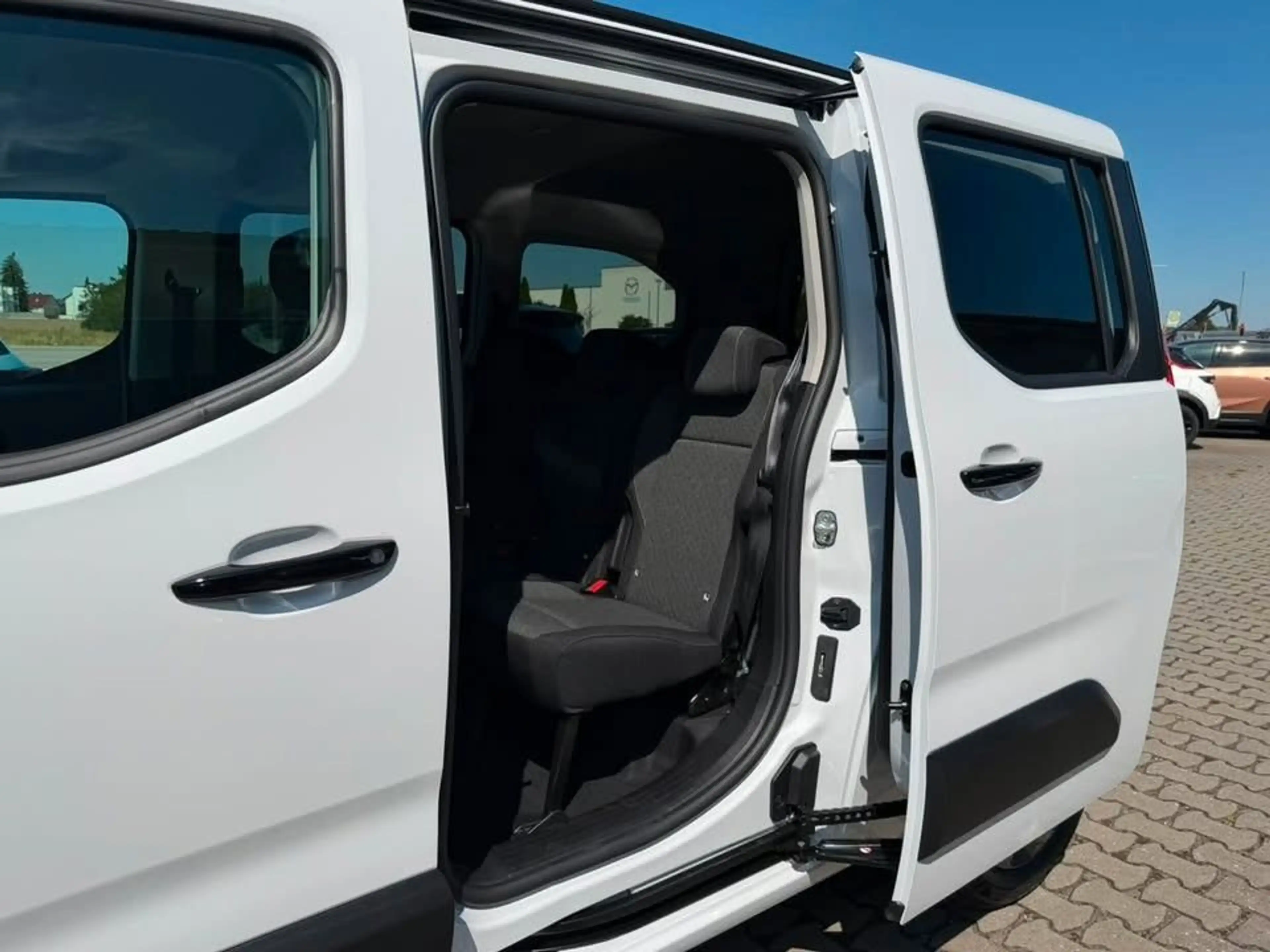 Opel Combo Life Combo XL Edition 1.5 Diesel AT8 *CONNECT-PAKET* — photo 7