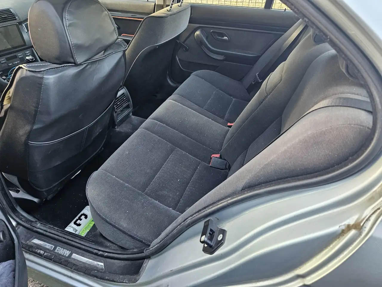 BMW 523i, foto 11