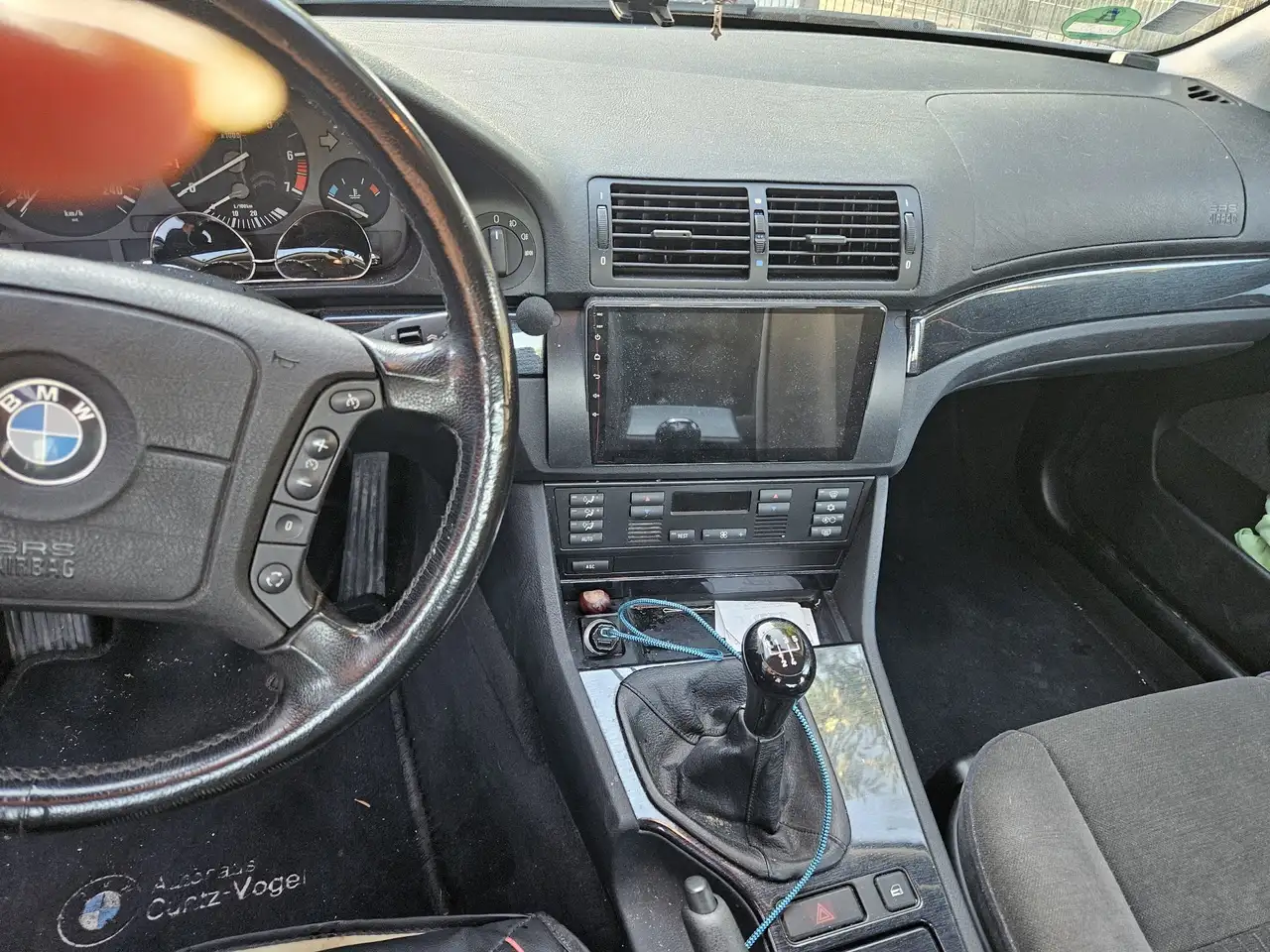 BMW 523i, foto 12