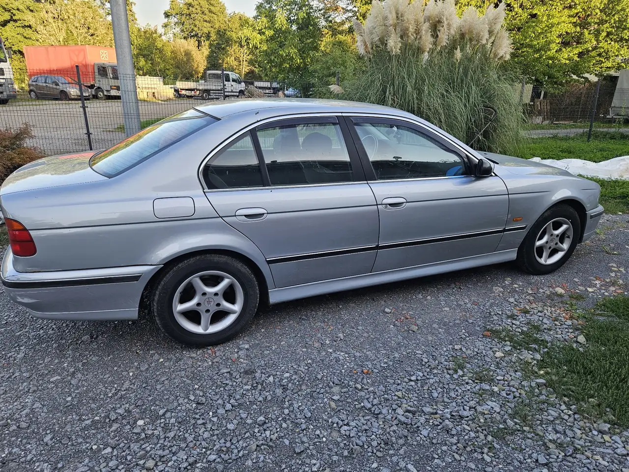 BMW 523i, foto 4