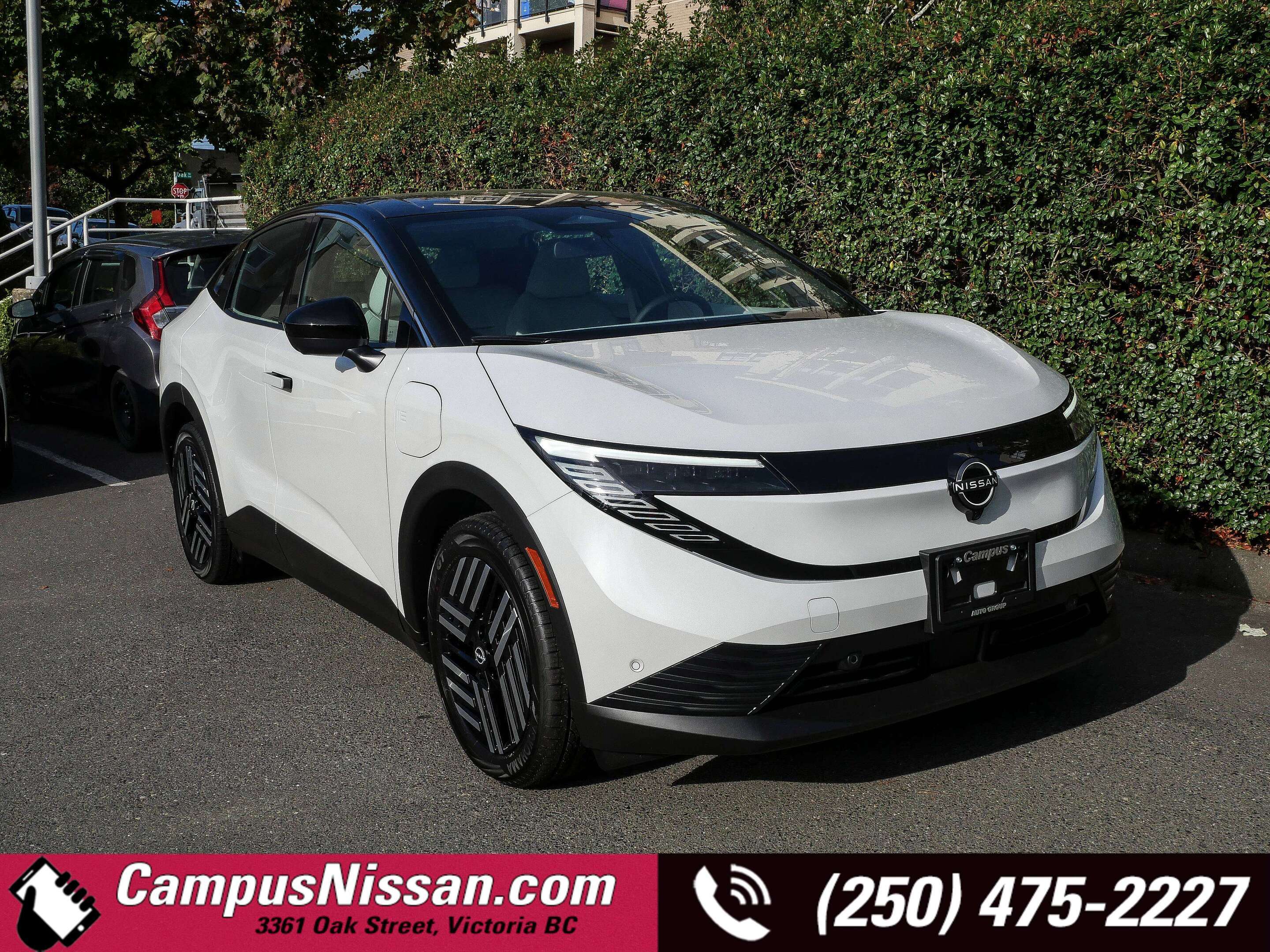 White 2027 Nissan LEAF SUV / Crossover  Automatic