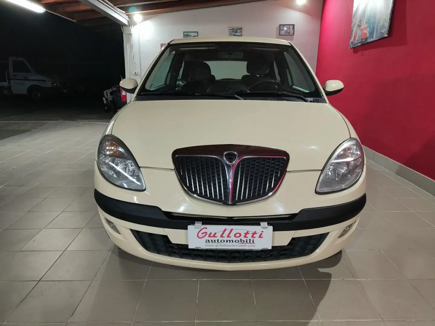 Lancia Ypsilon 1.2 16V Argento Beige - 2