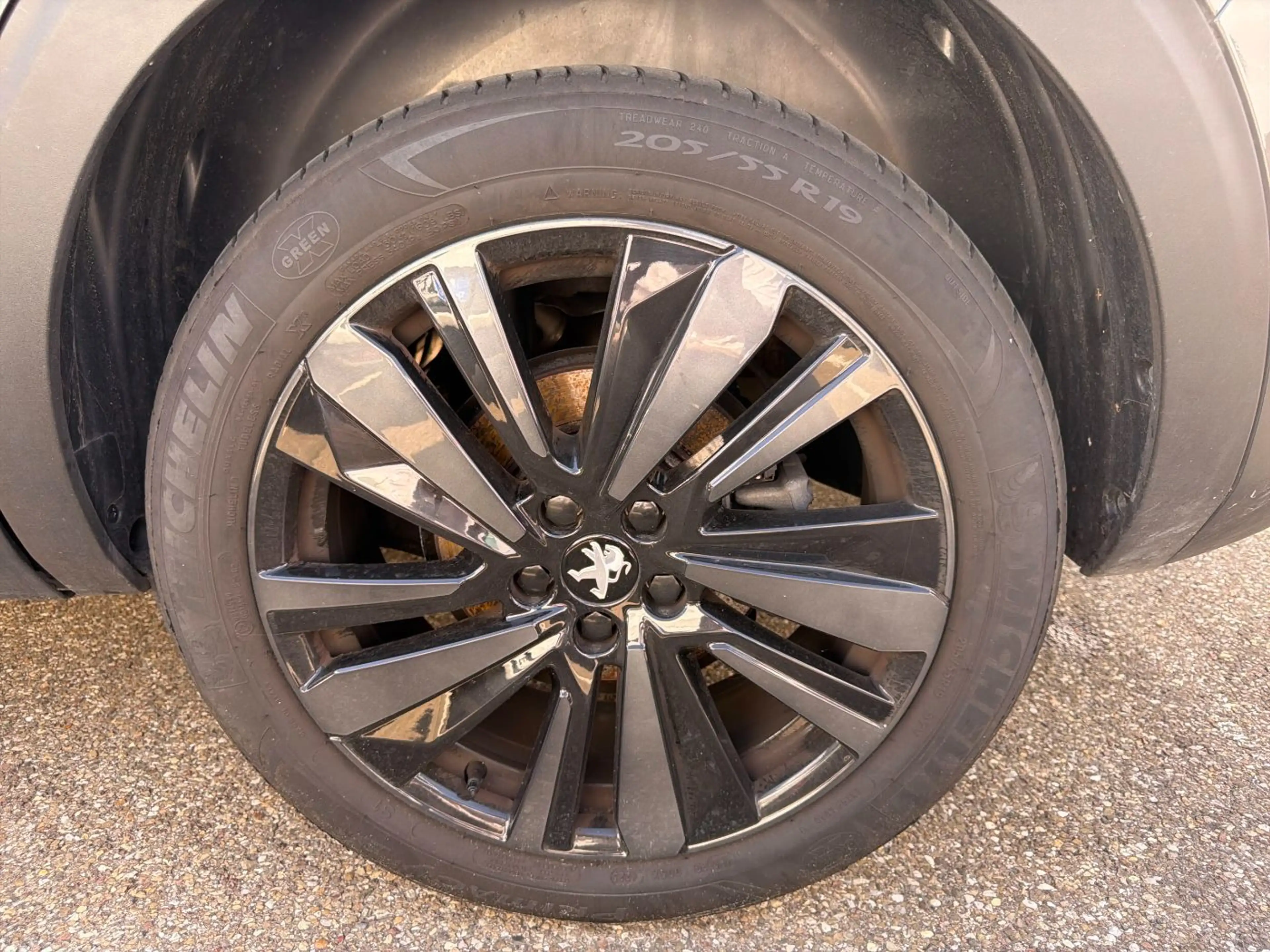 Peugeot 5008 GT 7-Sitzer ACC+LED+Navi+SHZ+Kam. — photo 6