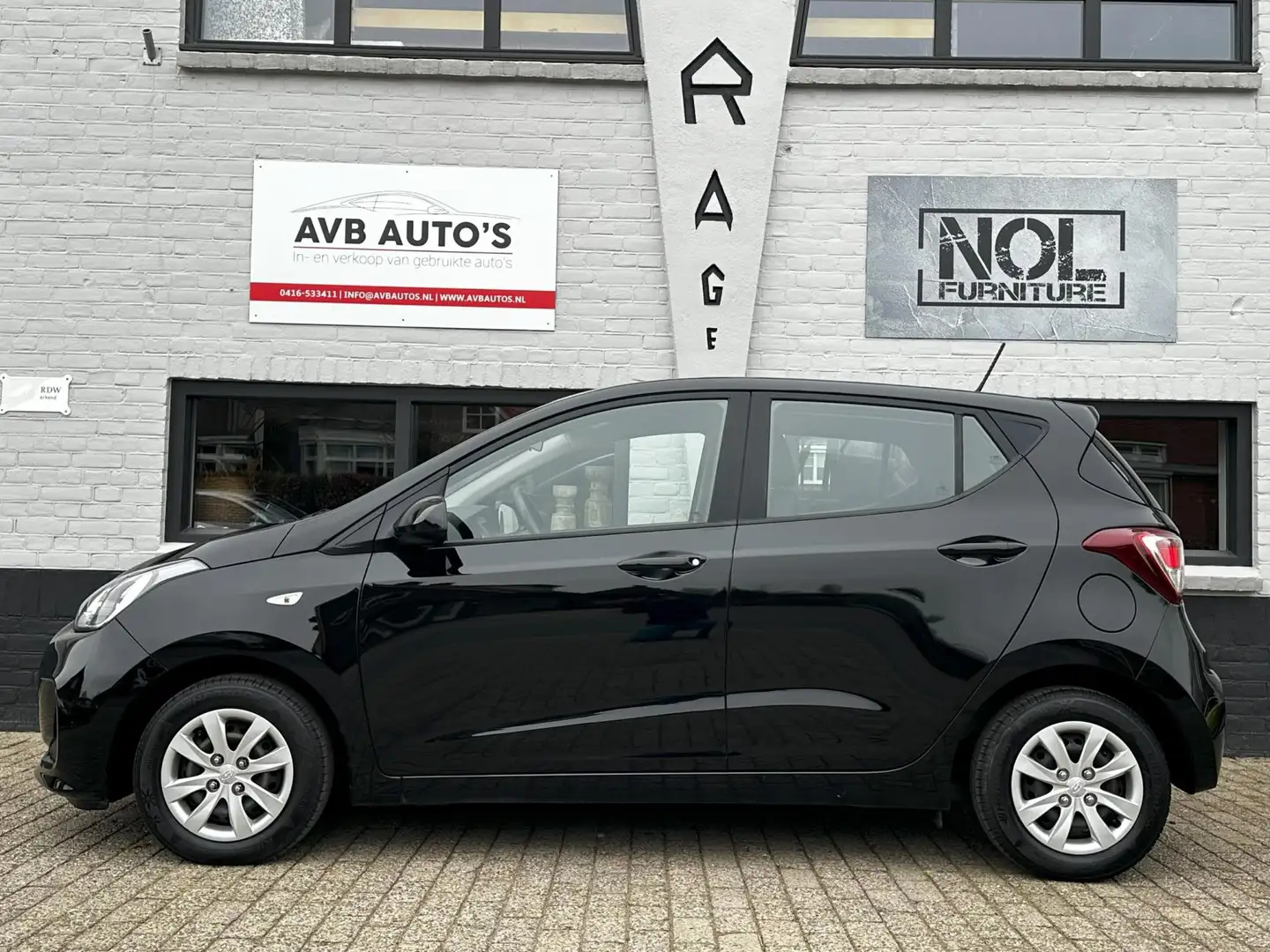 Hyundai i10 1.0i Comfort Airco Cruise Navi APK t/m 26-4-2026 Zwart - 2