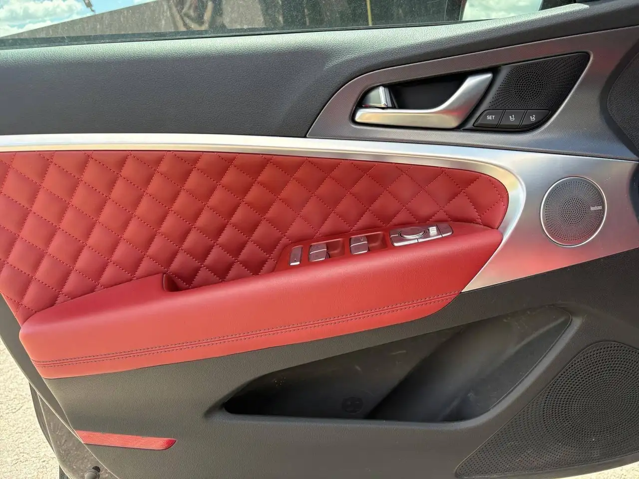 Genesis G70 снимка Genesis G70