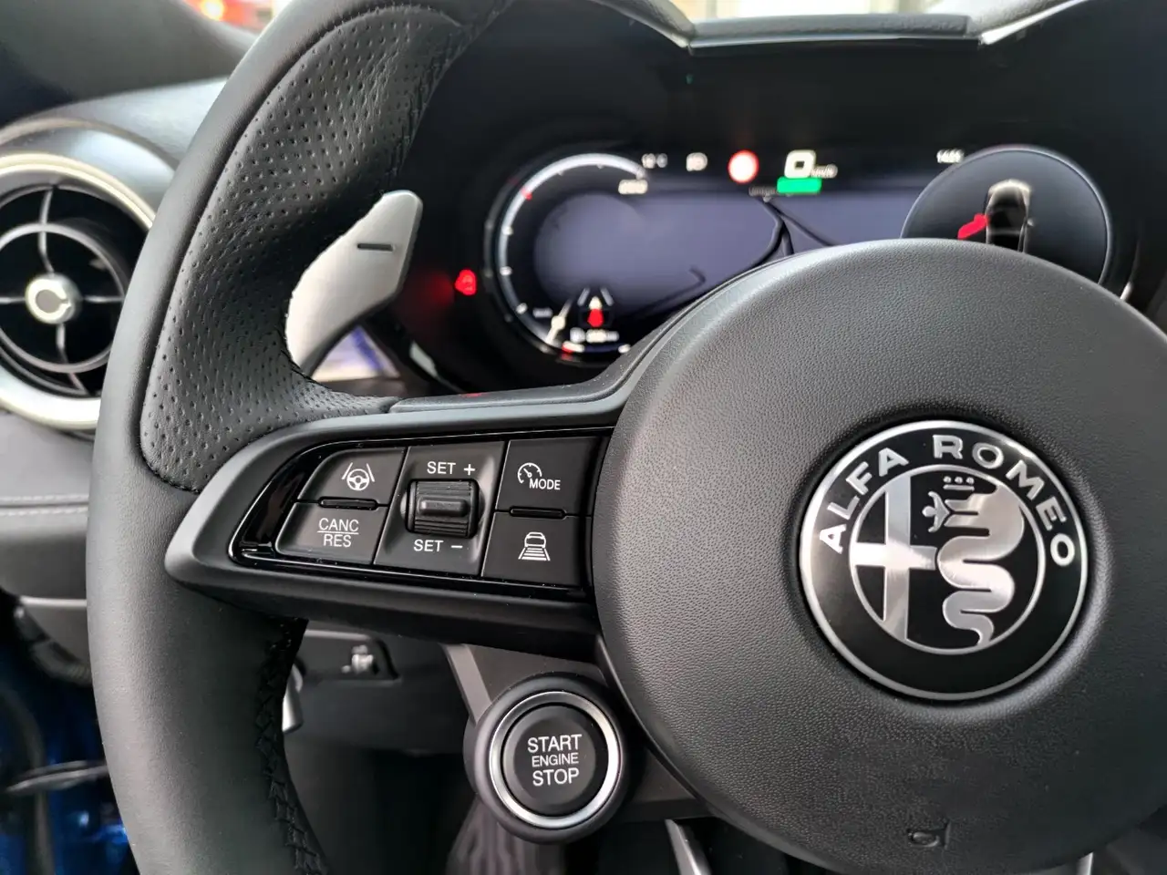 Alfa Romeo Tonale 2023 — фото 13