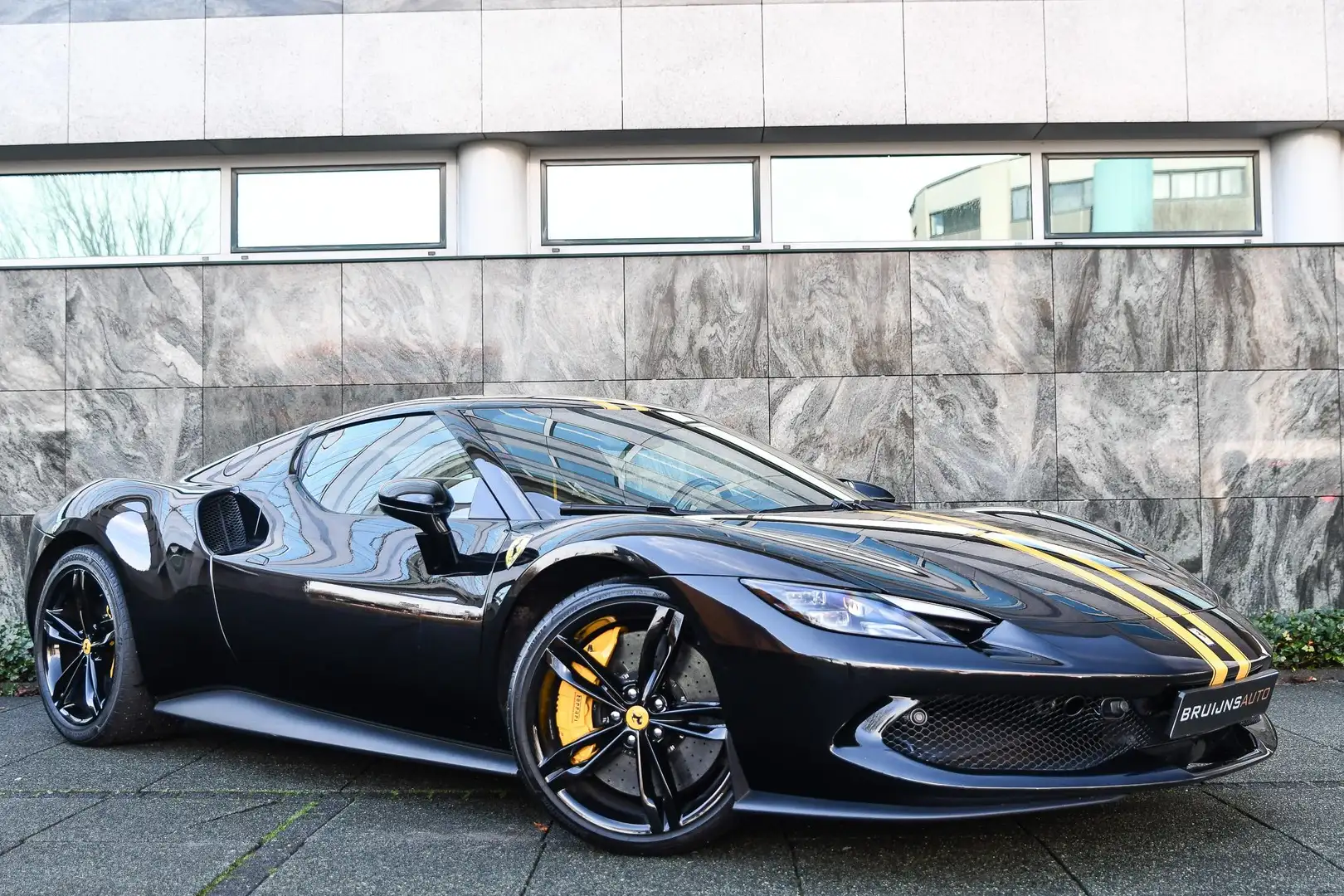 Ferrari 296 GTB 3.0 V6 |Lift|JBL|Carbon Racing seats| Zwart - 2