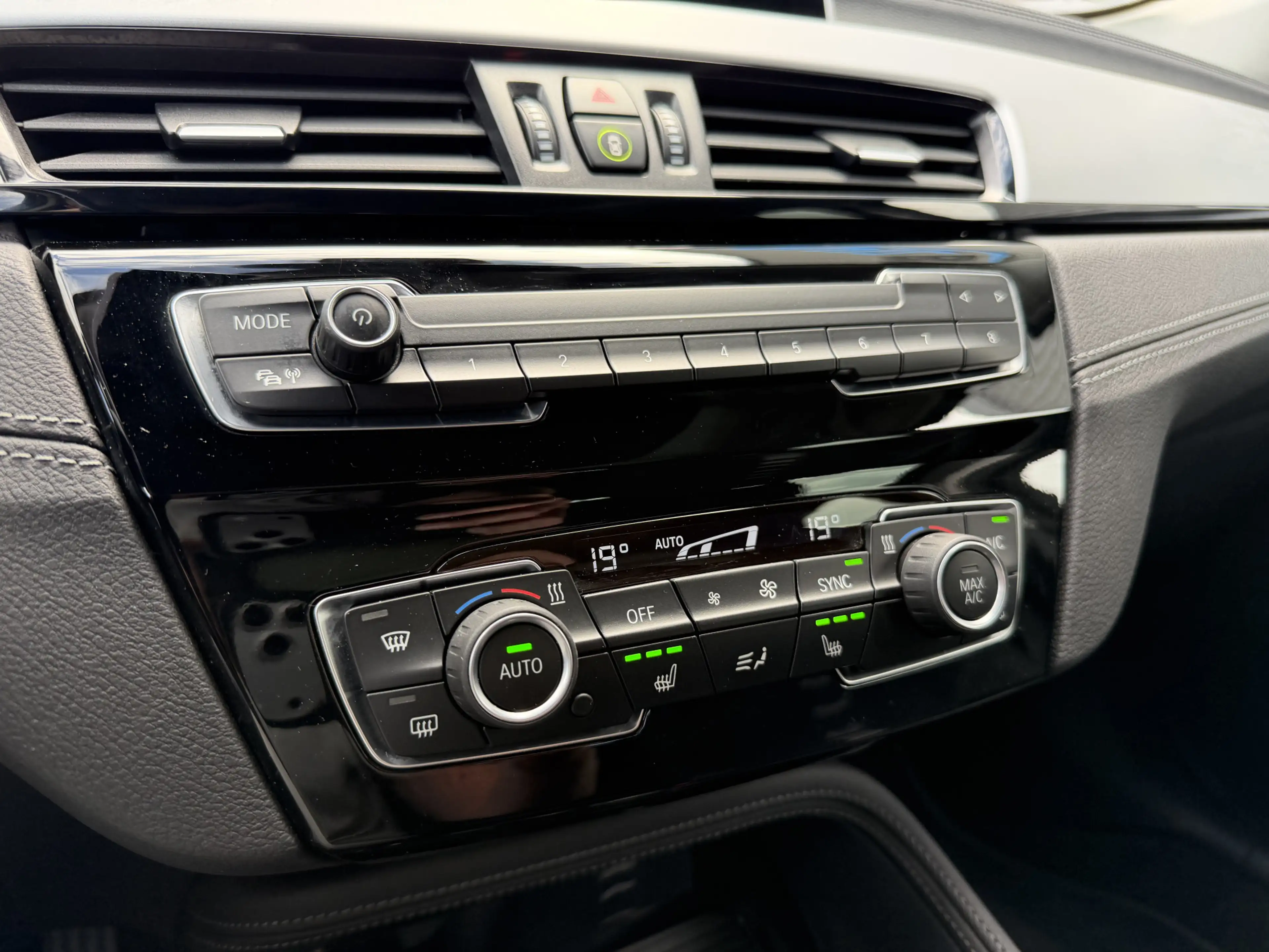 BMW X2 sDrive18i High Executive Edition LED Panoramadak — photo 14