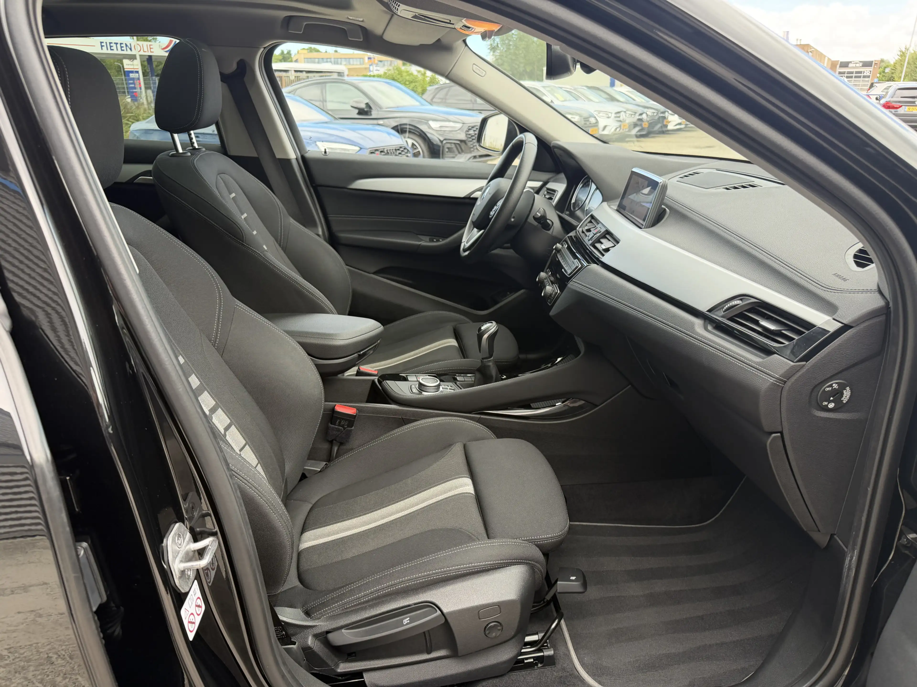 BMW X2 sDrive18i High Executive Edition LED Panoramadak — photo 33