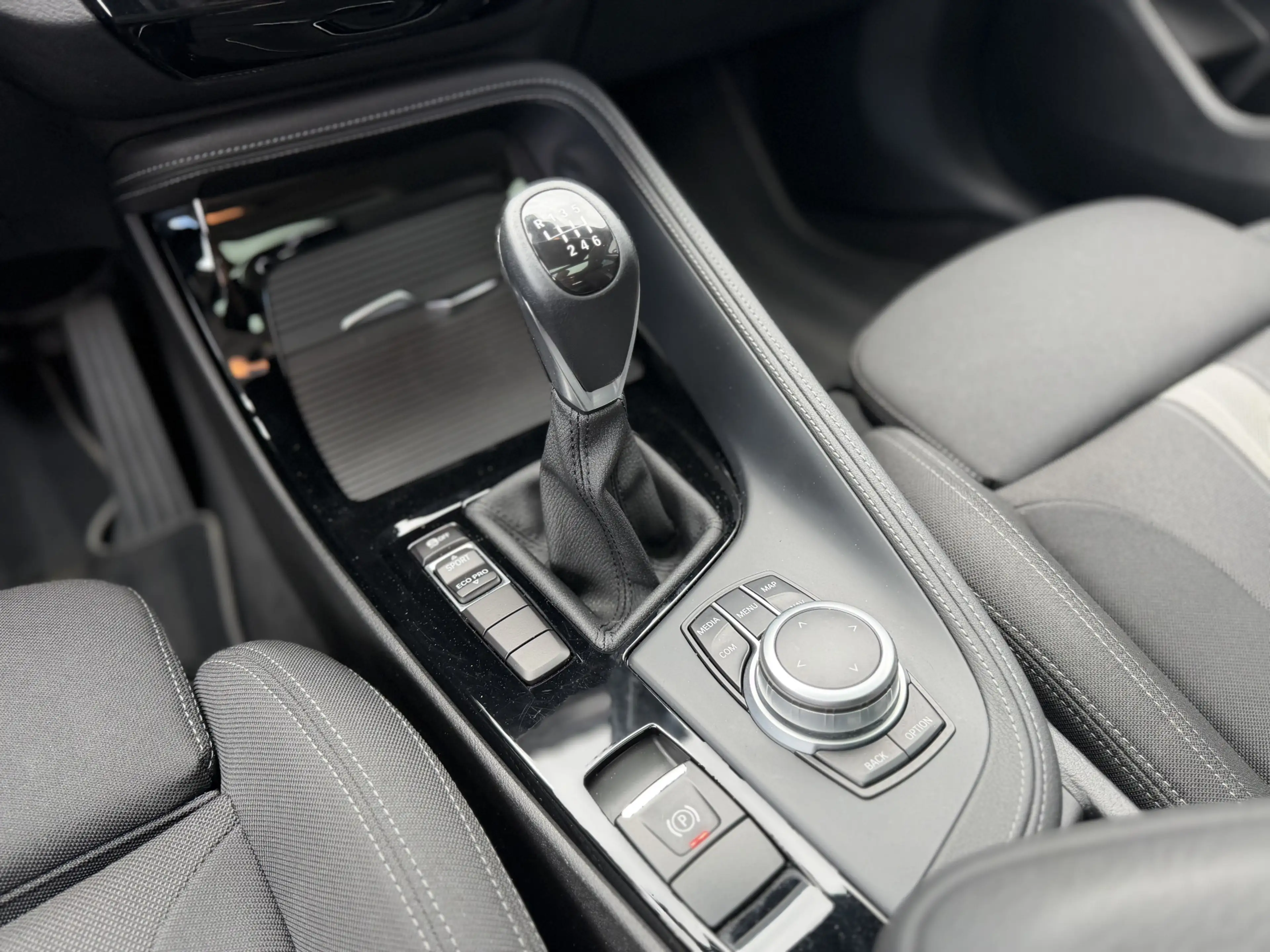 BMW X2 sDrive18i High Executive Edition LED Panoramadak — photo 15