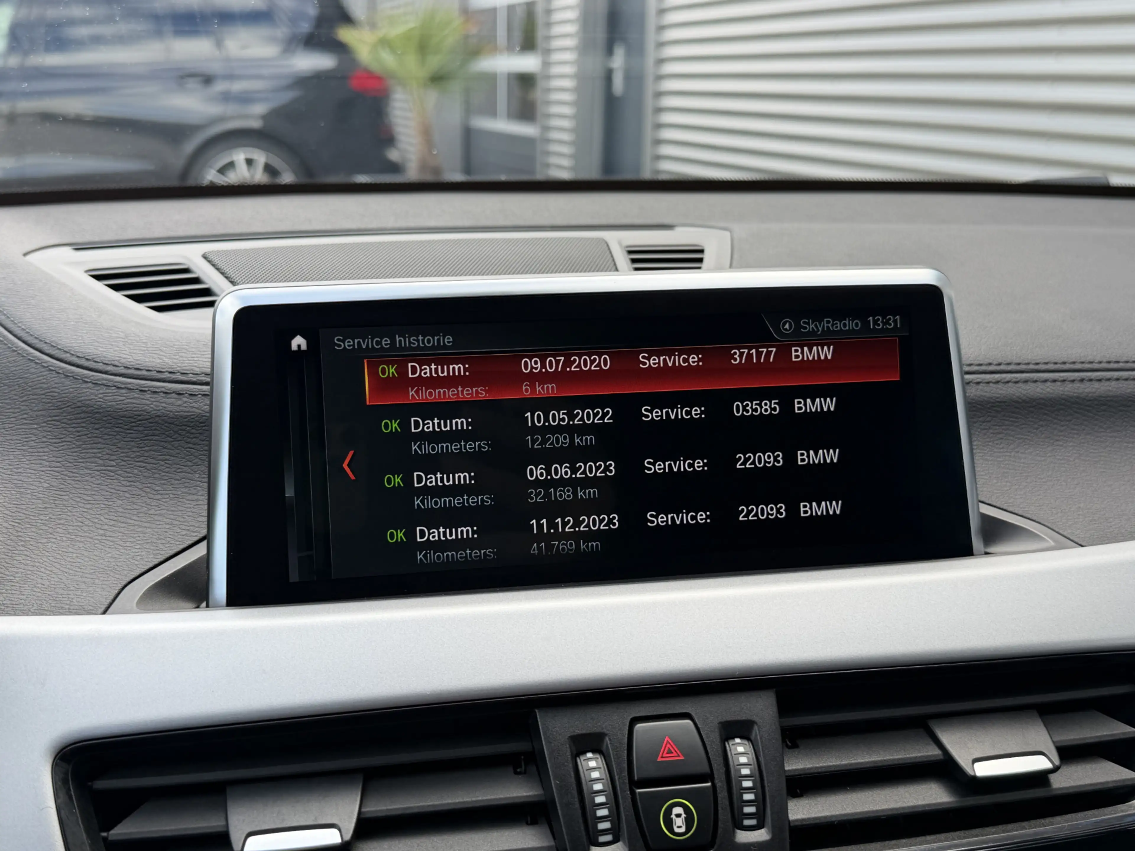 BMW X2 sDrive18i High Executive Edition LED Panoramadak — photo 23