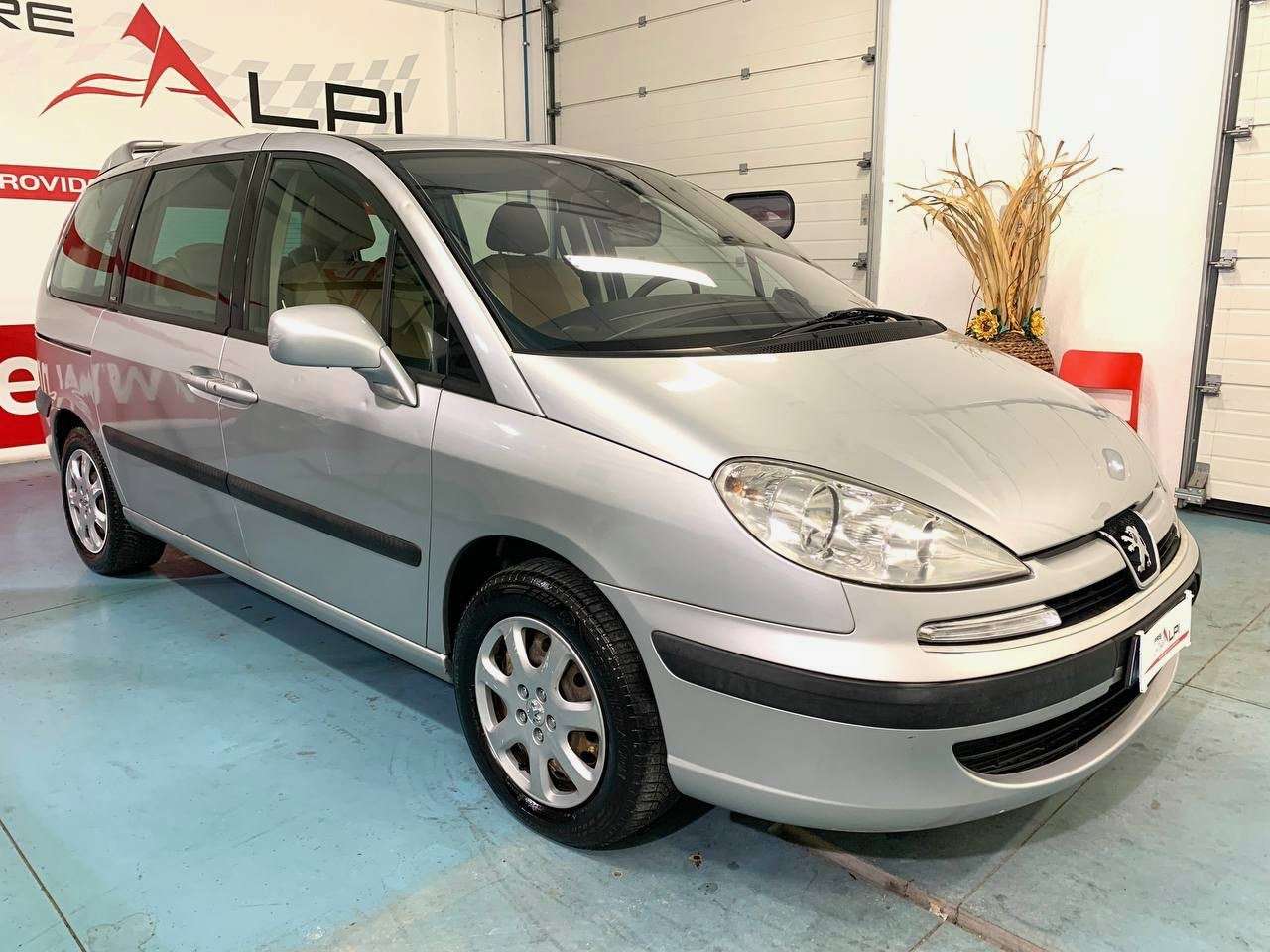 Peugeot 807 2.2Hdi