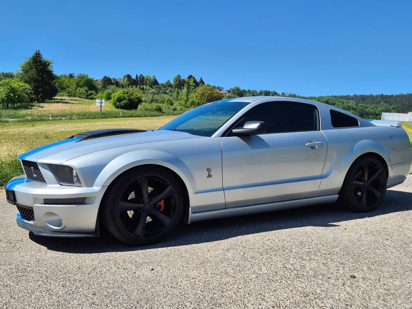 Ford Mustang GT Shelby Optik 4,6 Liter V8 20 Zoll Carfax Argent - 1