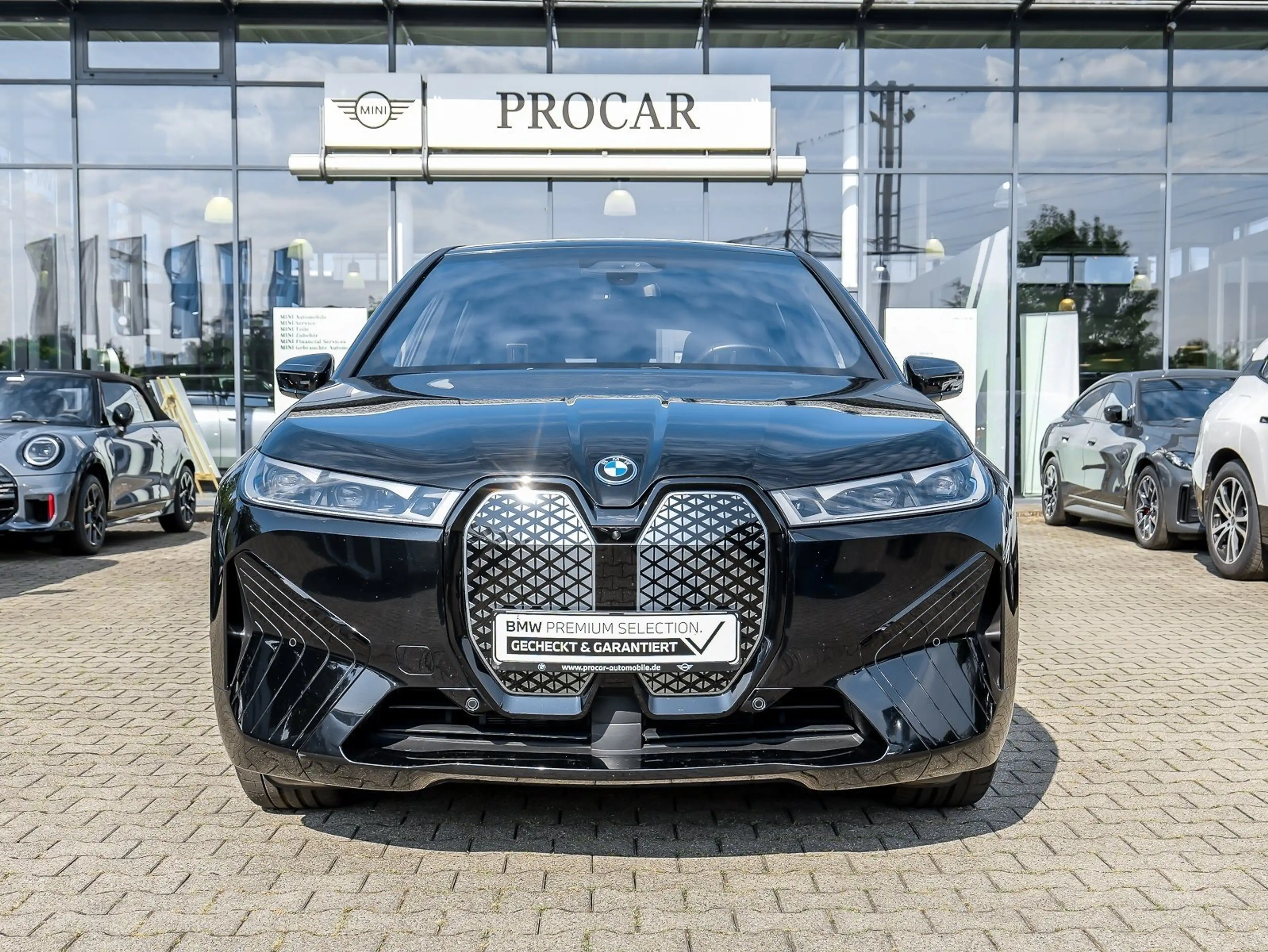 BMW iX xDrive40 M Sport HUD+Skylounge+Laser+ACC+H/K+AHK+M — photo 9