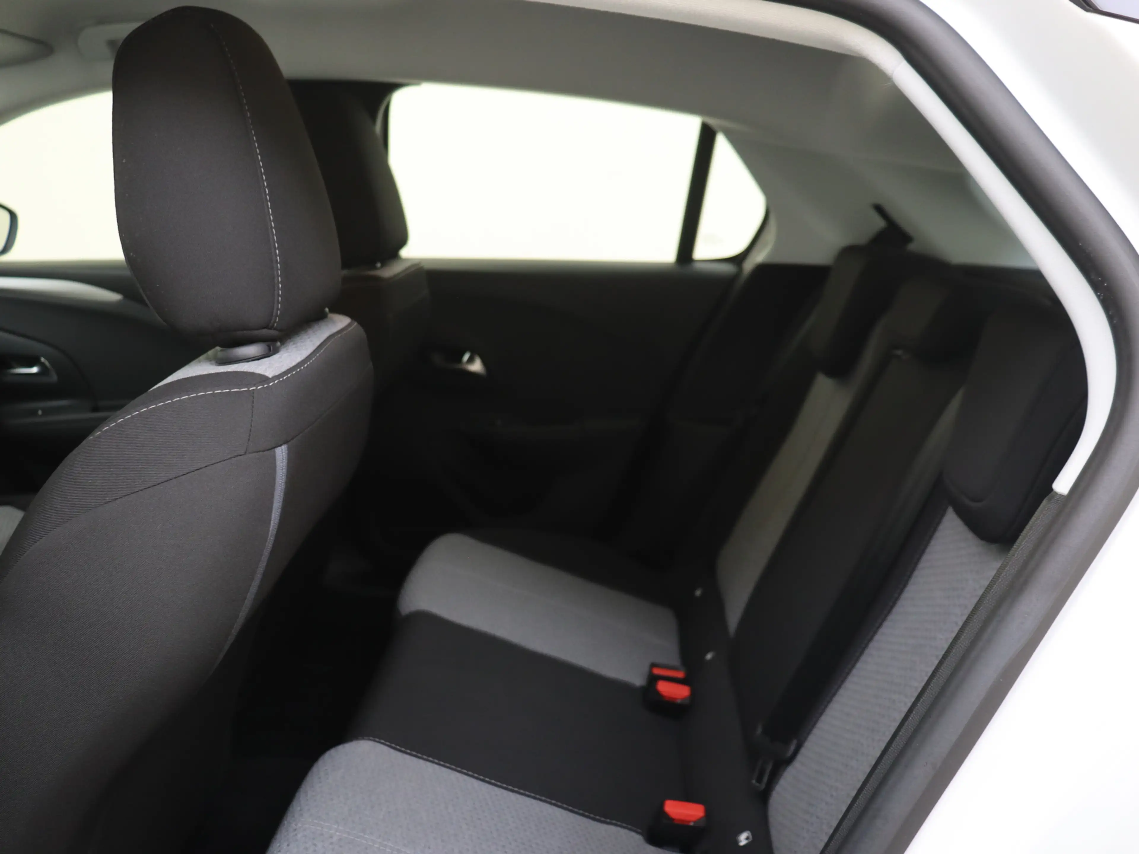Opel Corsa-e Electric Edition 50 kWh 136PK Parkeerhulp | Apple — photo 12