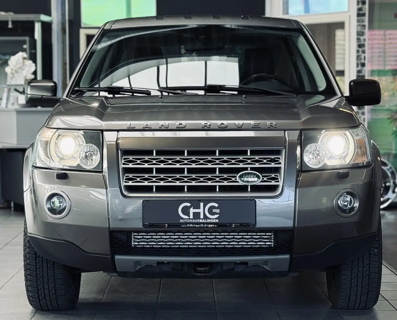 Land Rover Freelander 2 E TD4 Automatik |PDC|AHK|Leder| Grau - 2