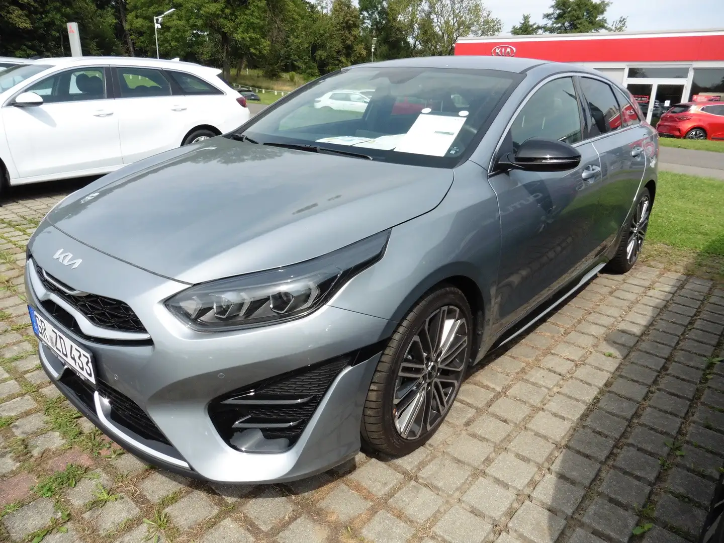 Kia ProCeed / pro_cee'd 1.5 T-GDI DCT7 GT Line, 18Zoll,Tech Silber - 1