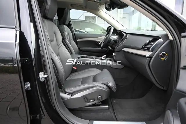Volvo XC90 view 12