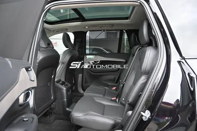 Volvo XC90 view 13