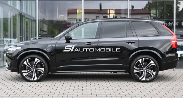 Volvo XC90 view 2