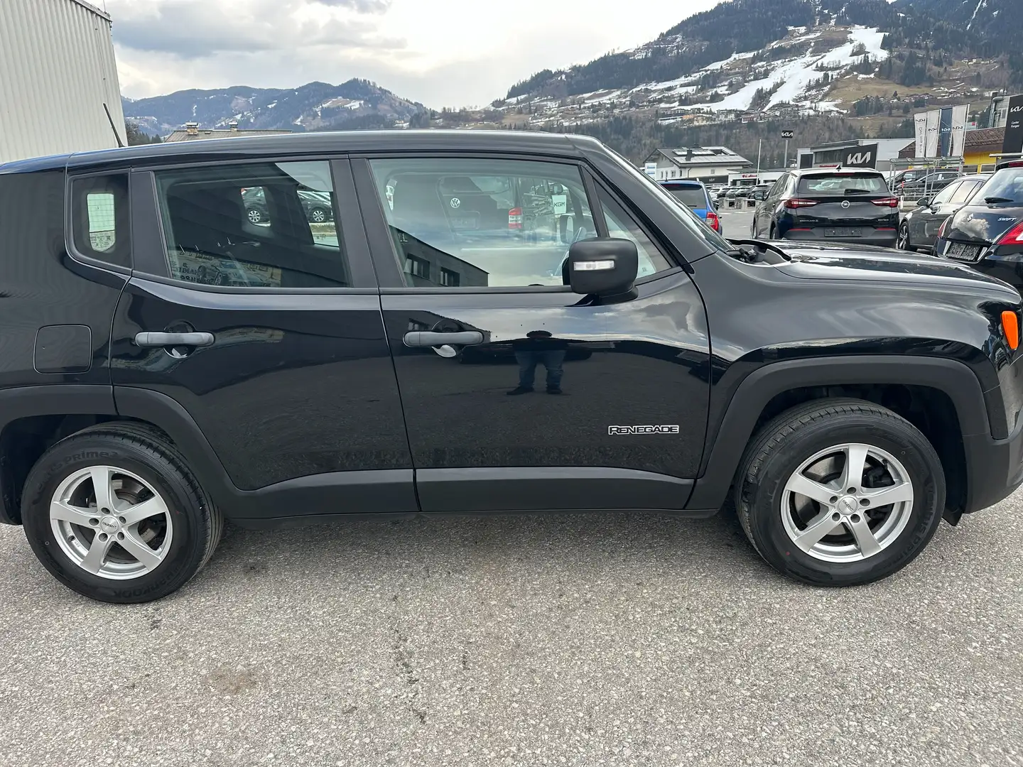 Jeep Renegade 1,6 Benzin Pickerl 8/2026 Schwarz - 2