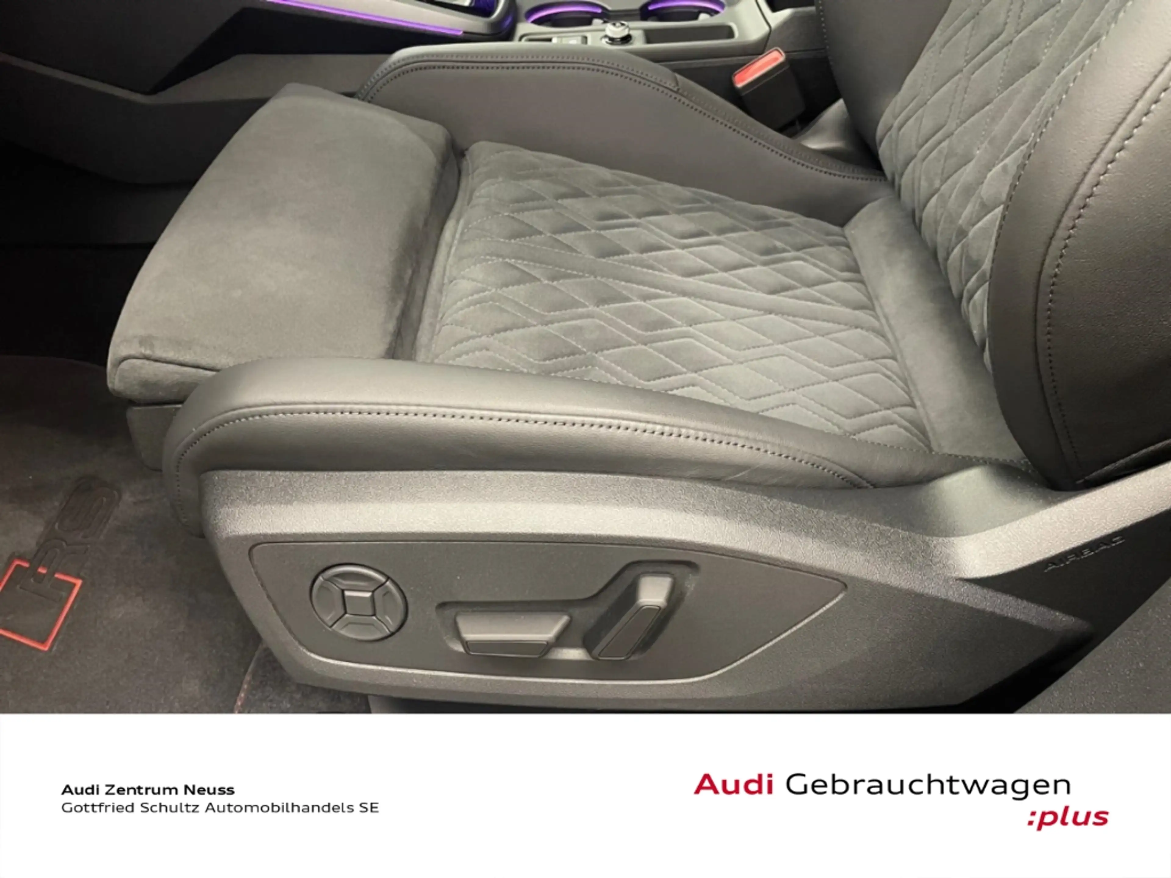 Audi RS3 Sportback QUATTRO 400 PS S tronic PANO CARPLAY KAM — photo 11