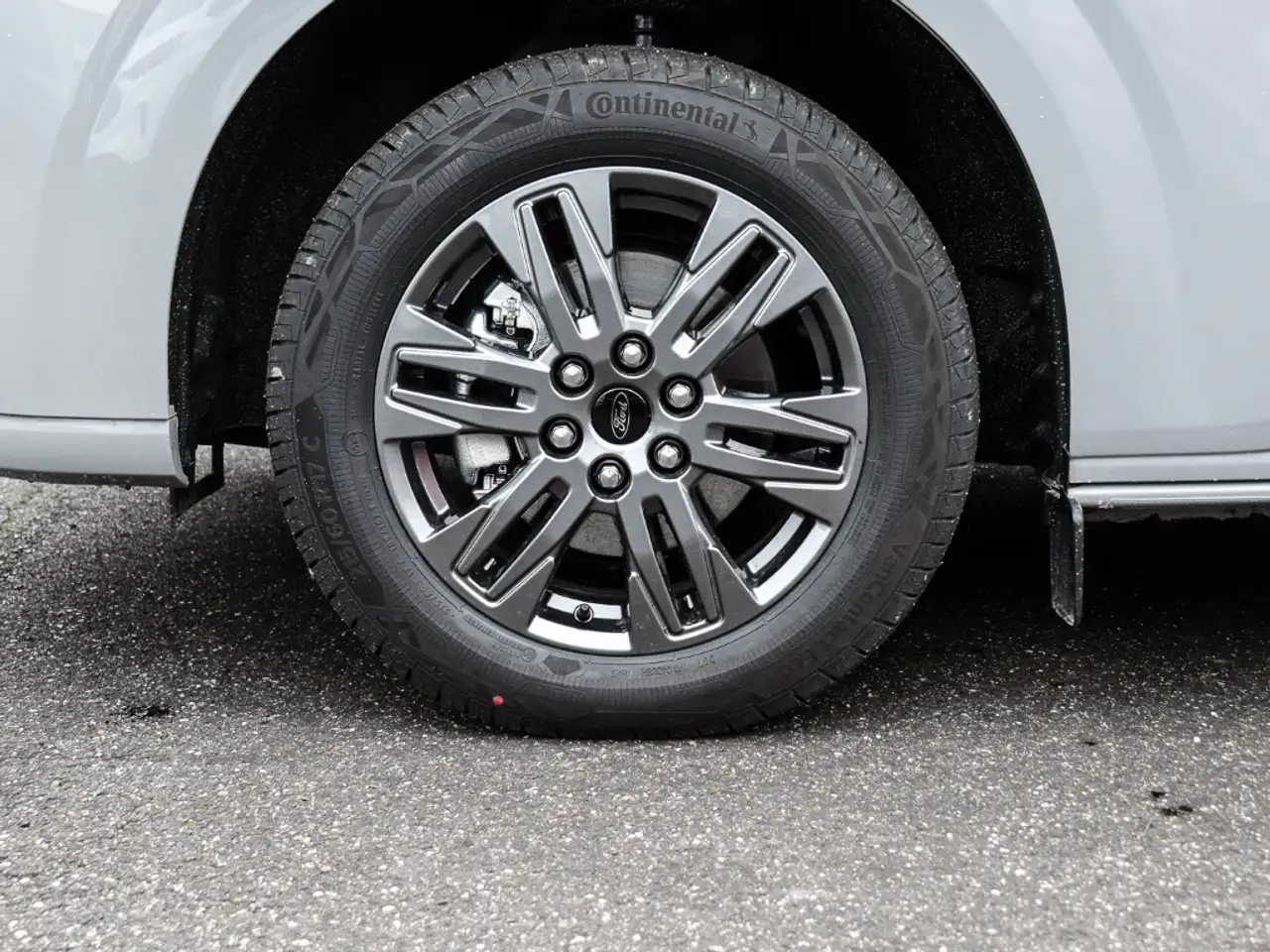 Ford Tourneo Custom Titanium L1 170PS Auto. B&O Techno 5 2x Schiebetür 2