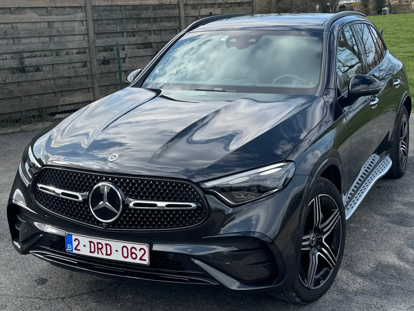 Mercedes-Benz GLC 300 GLC 300 4Matic 9G-TRONIC AMG Line Plus Grijs - 1