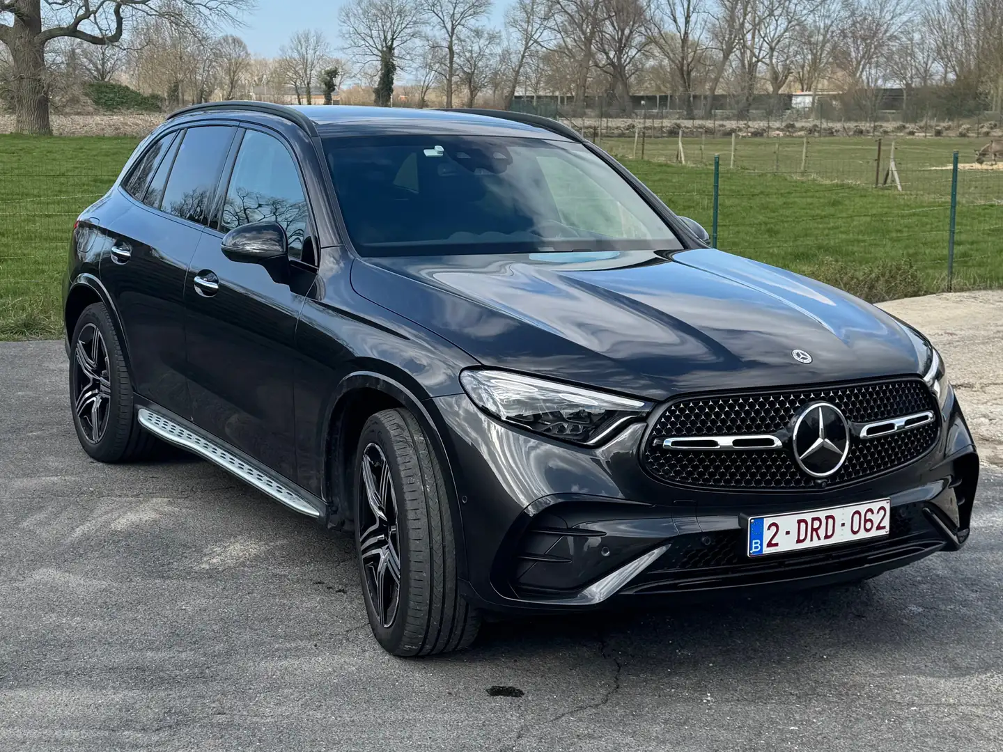 Mercedes-Benz GLC 300 GLC 300 4Matic 9G-TRONIC AMG Line Plus Grijs - 2