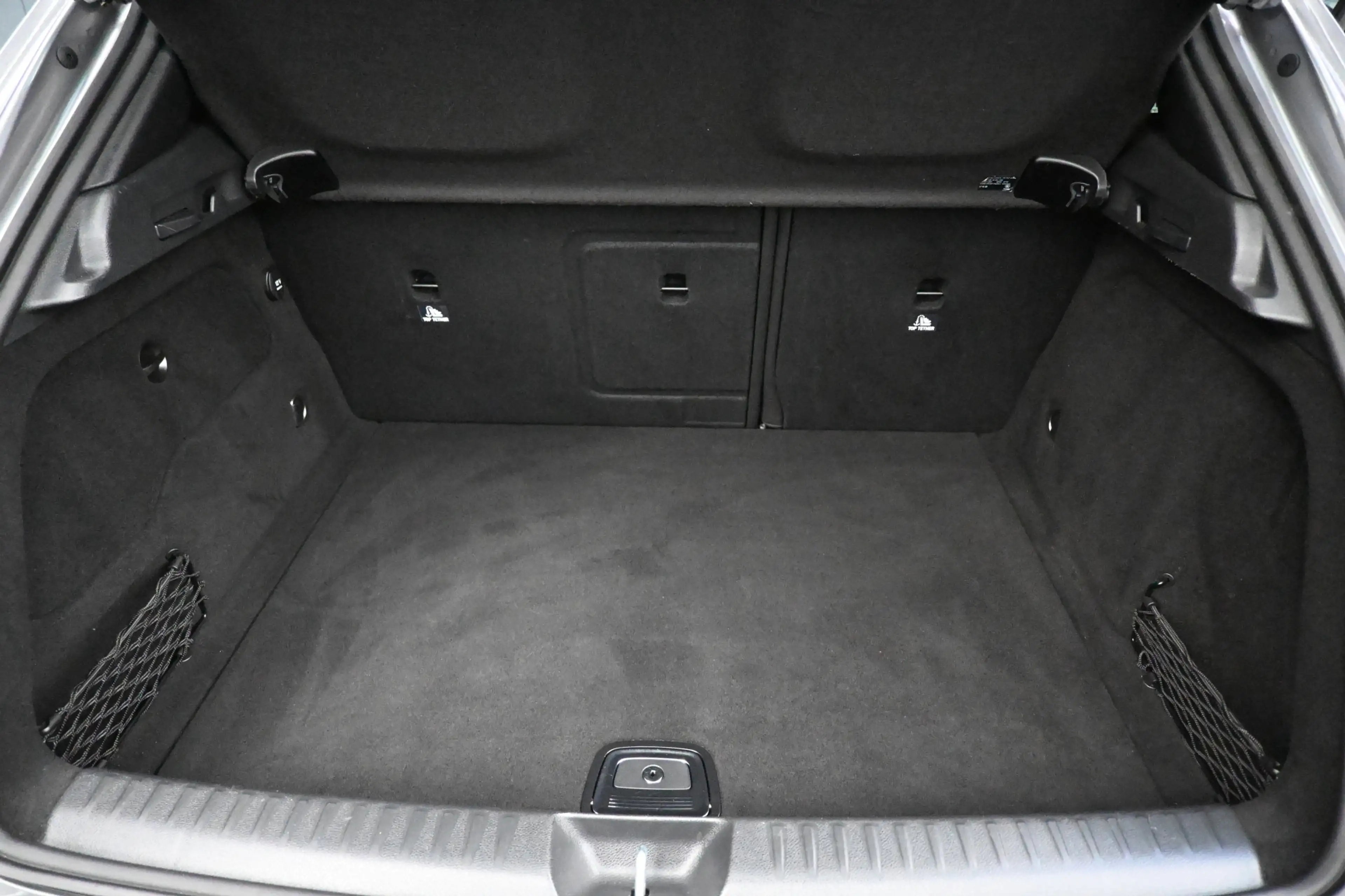 Mercedes-Benz GLA 180 Business Solution amg carplay trekhaak — photo 14