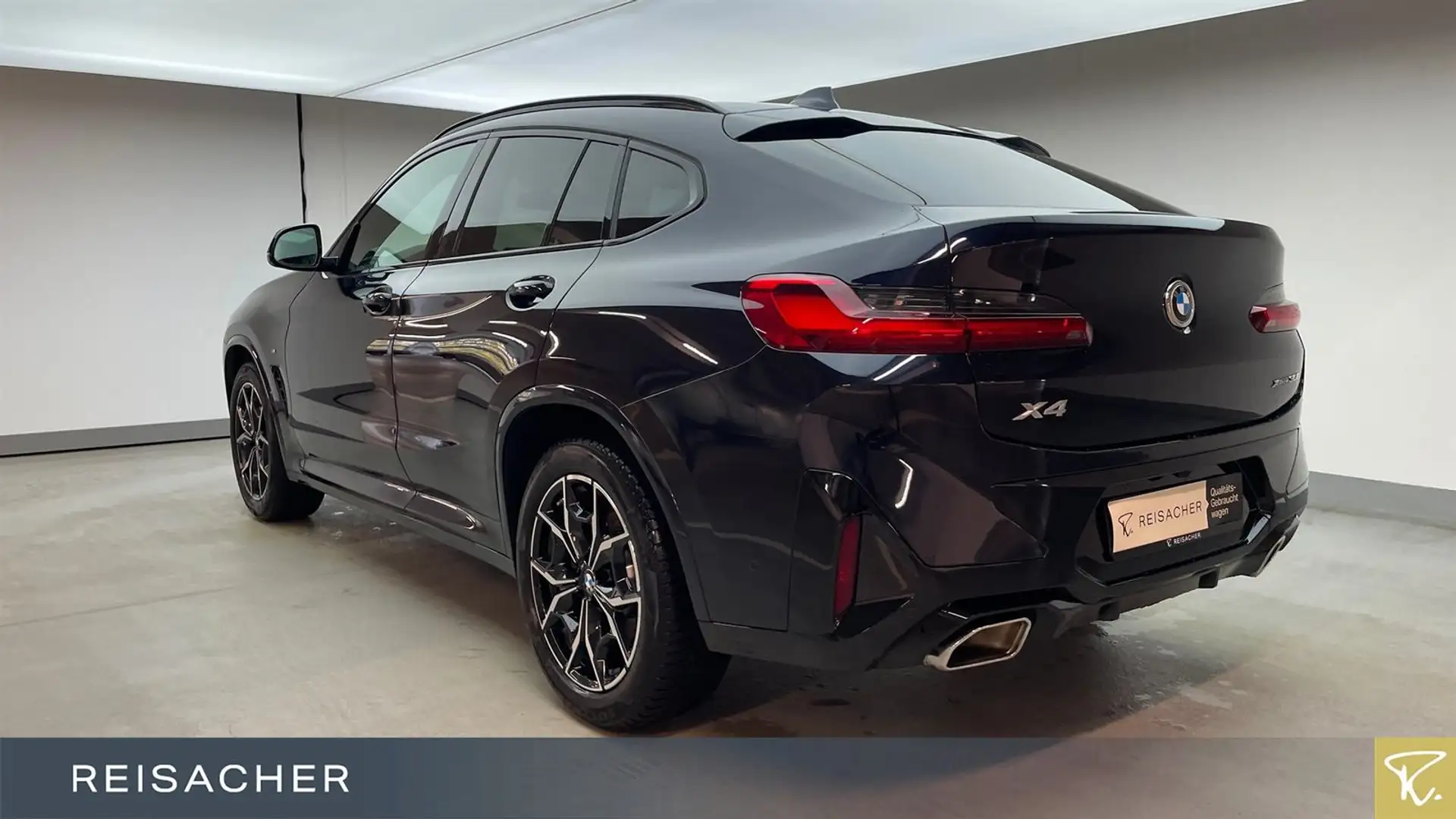 BMW X4 xDrive 30i A M-Sport,Pano,AHK,LCProf,ACC,HUD Schwarz - 2
