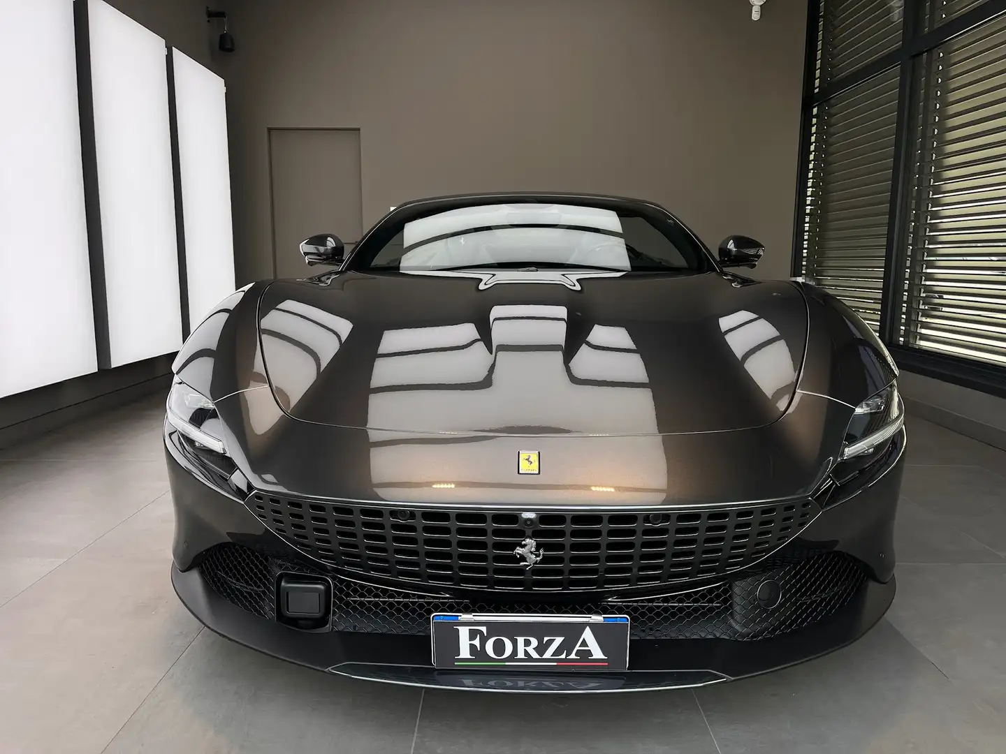 Ferrari Roma Roma Spider Spider 3.9 F1 dct Grigio - 2