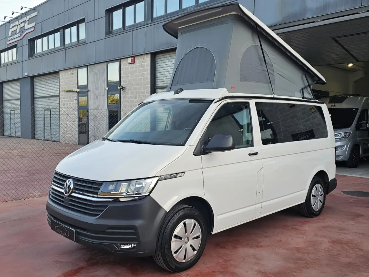 Volkswagen T6 California 2.0TDI BMT Beach 84kW Blanco - 1