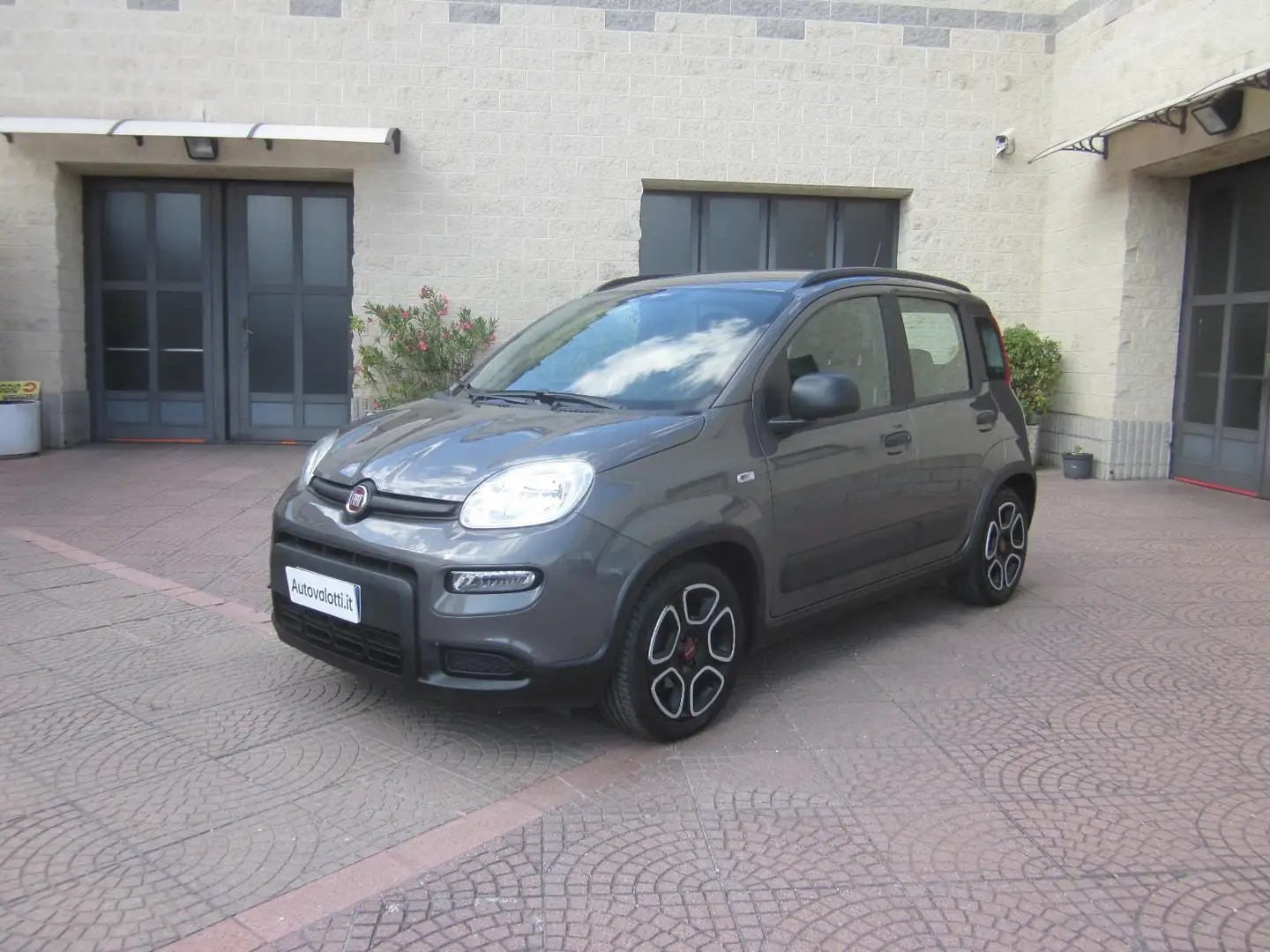 Fiat Panda 1.0 FireFly S&S Hybrid City Life Grigio - 1