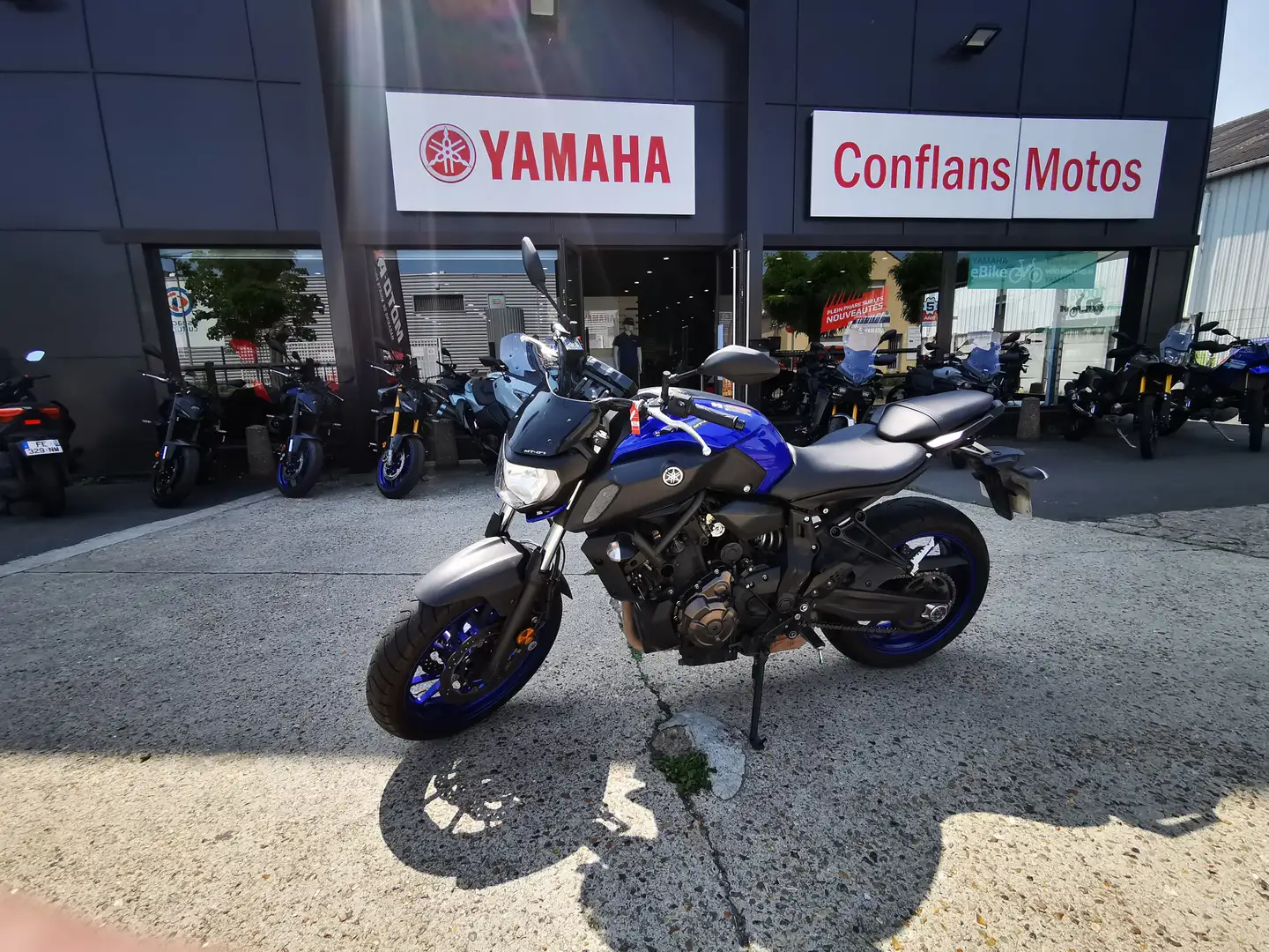Yamaha MT-07 Bleu - 1