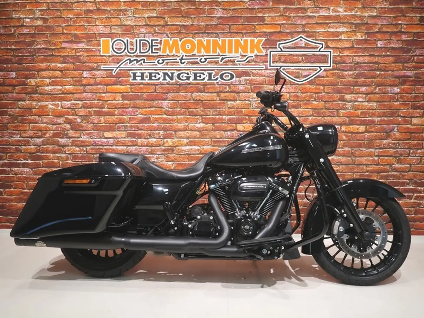 Harley-Davidson Road King FLHRXS Special 114 Nero - 1