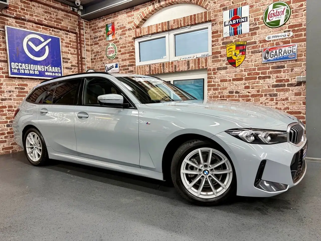 BMW 320