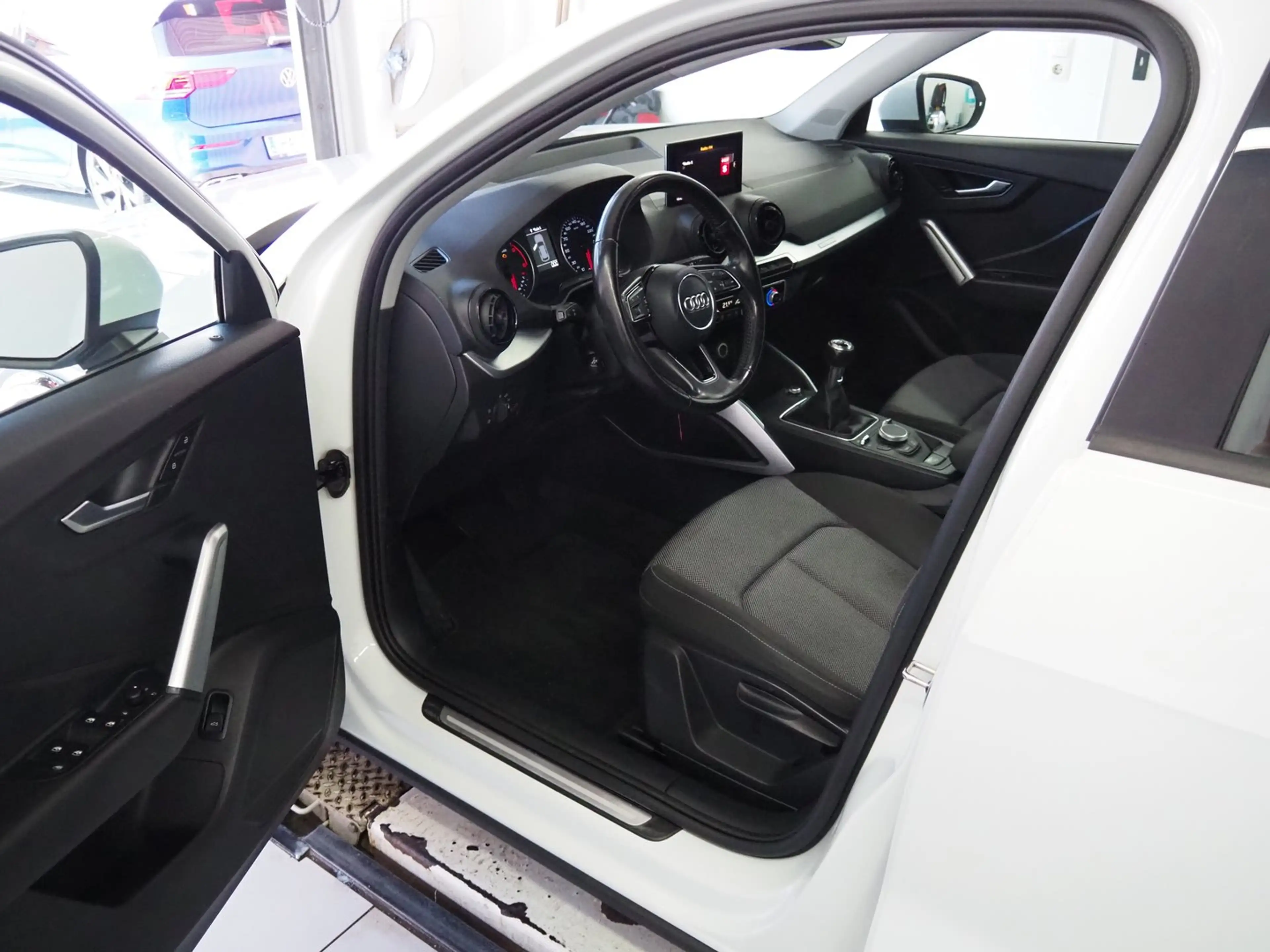 Audi Q2 1.6 TDI Sport — photo 7